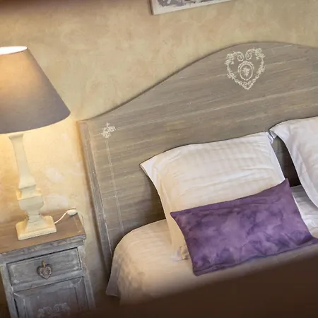 Holiday home Le Clos De *