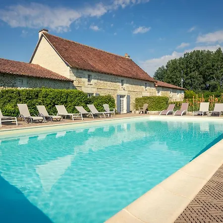 Holiday home Le Clos De *