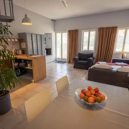 Le Clos De Holiday home Saires